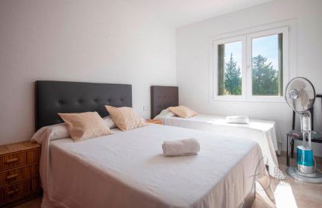 R153 - Espaciosa Villa con Piscina Privada en Coma - Foto 11