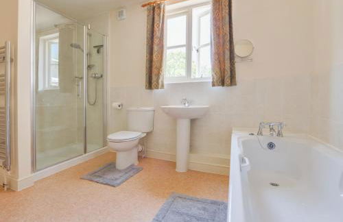 Glebe House - Photo 16