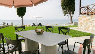 Mermaid Beachfront Villa - Photo 3