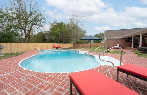 15 Min to UA Private Heated Pool Huge Yard Luxe Master - Foto 4