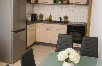 Ideal für Monteure 3 Zimmer Apartment mit Küche, Waschmaschine, Bad, WiFi, Flat TV usw - Foto 4