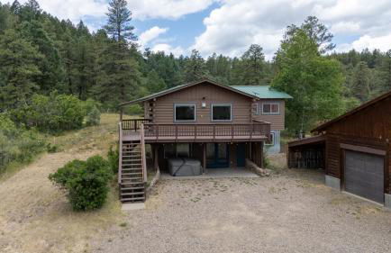 Hot Tub + Views | Cozy Retreat - Foto 50