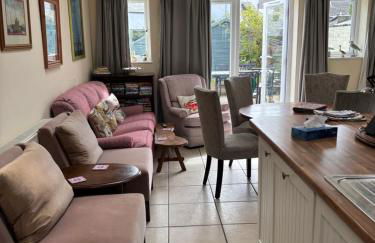 The Seagulls 3 Bedroom House with Parking Weymouth - Photo 16