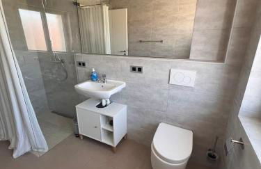 Großes Apartment 74m2 mit Balkon & Parkplatz - Steakhouse Esmeralda - Photo 11