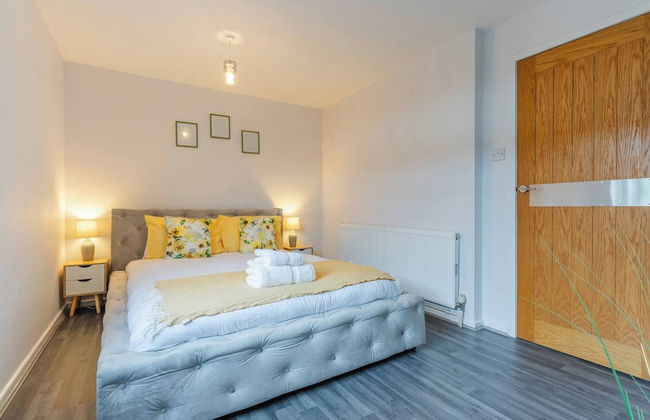 Sleek and Cozy 1BR Resorts World Nearby - Foto 2