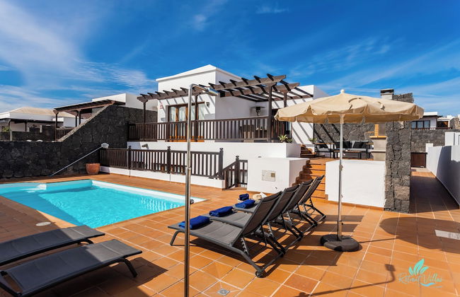 4 Bed Villa - Heated Pool, Pool Table, Bbq, Patio - Photo 24