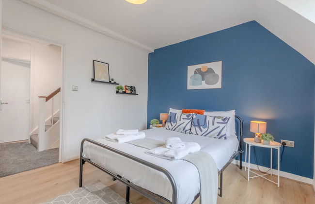 Central 3 Bedroom House With Garden - Foto 13