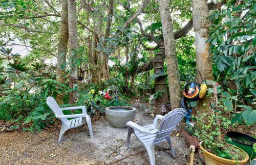 Beach Paradise Getaway - 200ft from Beach! - Foto 62