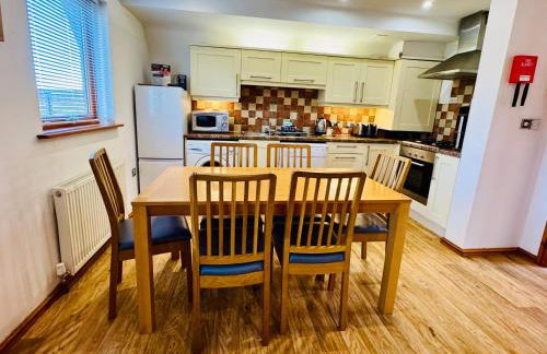 Acorn Lodge for Six with Hot Tub - Devon - Foto 8