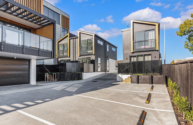 Modern 2BR Townhouse in Mission Bay I Zodiak Stays - Photo 14