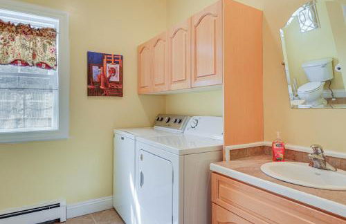 6 Mi to Mt Snow Nature-View Home with Fire Pit! - Foto 12