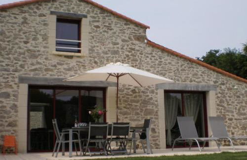 Gîte rénové mitoyen PMR, 3 chambres, terrasse, proche nature - FR-1-426-112 - Photo 4