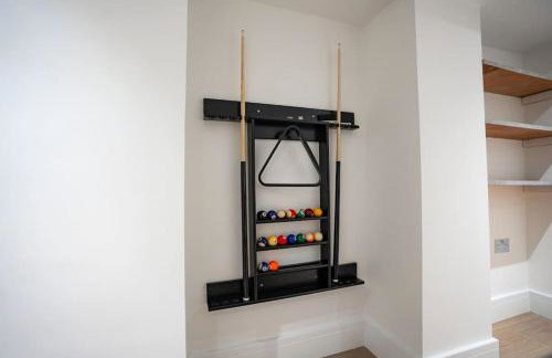 Luxury 6 Bed near city centre with Cinema Room & games room plus 5 bathrooms - Foto 44