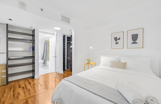 Sky High 31st Floor Condo W Parking - Foto 16