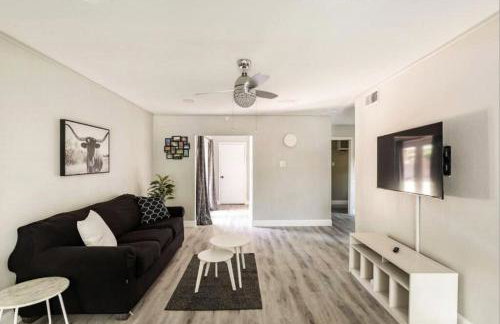 4 Bed 3 Bath House, Spacious, Smart TVs in all rooms, Whole house to yourself - Foto 5