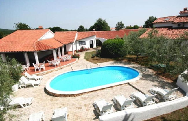 Splendid Poreč Holiday Home With Swimming Pool - Foto 36