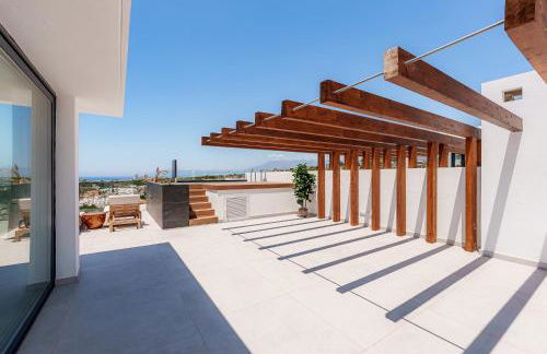 Villa Vida - Luxury Panorama Seaview Penthouse in Organic-Boho Design with Pool, Gym, Spa - Photo 31