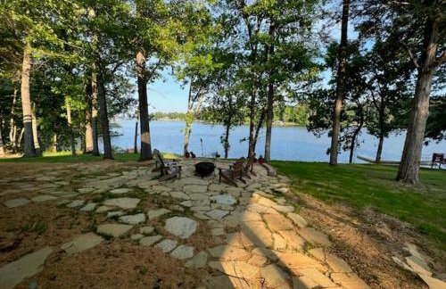 Cottage on Cypress Bay near Paris Landing State Park - Foto 29
