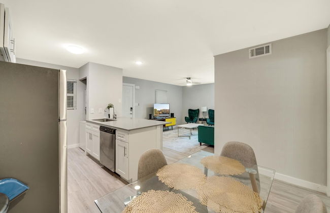 Modern 2BR Near UT Hyde Park Evonify - Foto 6