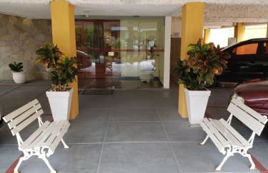 Localização Imbatível! A 98m da Praia do Forte com Conforto, Ar-Condicionado e Estacionamento! - Foto 12