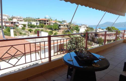 Angela s Apartment With Beautiful Balcony View - Photo 1