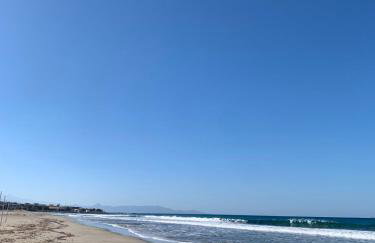 Khroma Luxury Suite 2 Beach front apartment - Photo 35