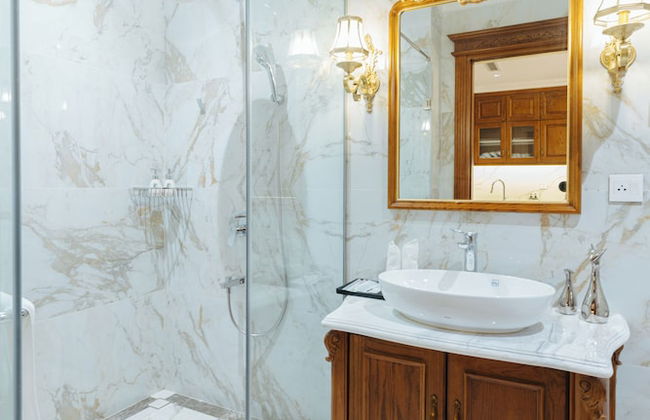 Luxe Paradise Suites Hotel - Photo 74