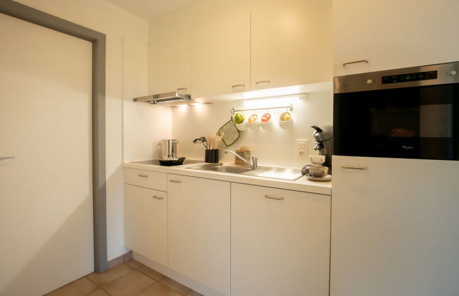 Giuliott with parking and shared pool - Photo 3