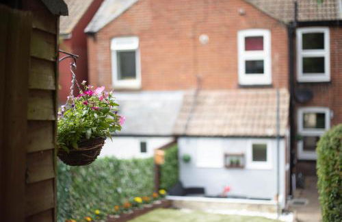 Cosy 3 Bedroom House - Private & Central - Ultra WiFi - Foto 13