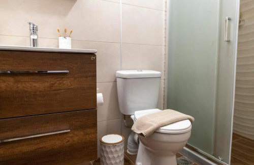 Georgia Apartment - Photo 27