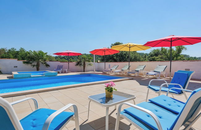 Family home with hydromassage pool & fun activities - Foto 24