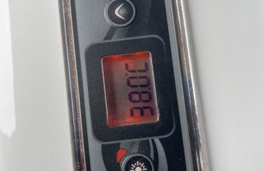 Sunset Retreat Cabin, Private Hot Tub with Mini Cinema Projector & Garden views - Foto 18