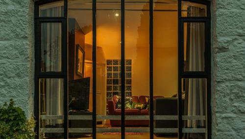 No.1 The Coach House - Photo 2