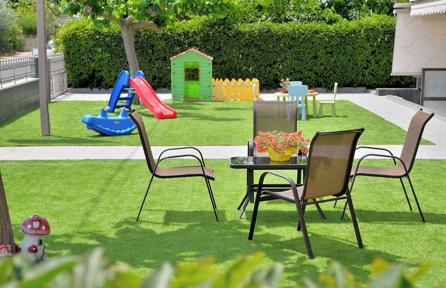 Stork Holiday Apartments - Garden & Sea View - Photo 23