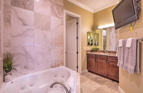 Riverfront Titusville Home with Pool and Pickleball! - Foto 18