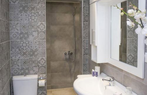 Apartment in Elia Beach with a shared pool - Photo 16