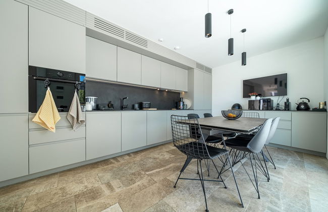 Villa Lastva is a Five Star Seafront Luxury Villa With Privite Pool - Foto 12