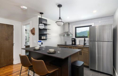 Cherry Street Loft (B) Pet-Friendly & In the Heart of Downtown Black Mtn! - Foto 2