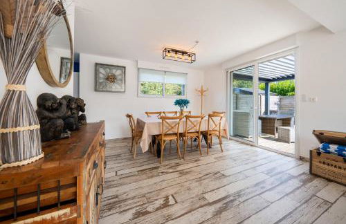 Villa avec piscine privée, sauna, jardin et parking - Foto 19