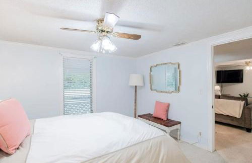 Dozing on Dog River- River Access Dock Yard - Foto 24