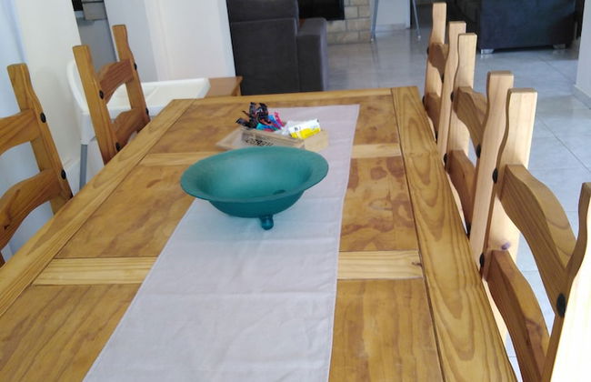 Lovely six Bedroom Villa in Coral Bay - Photo 15