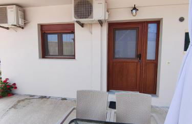 Daniela Apartments - Photo 25