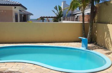 Linda casa com piscina 50m praia - Foto 21