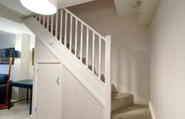 Stylish cottage in vibrant riverside village - Foto 23