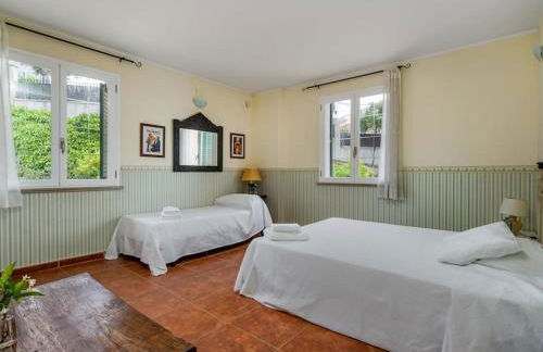 Architectural jewel between sea and mountains - Foto 45