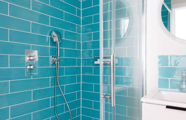 Mariners Stylish Beachside Getaway With Sea Views - Photo 29