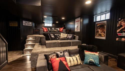 Near Drake/Downtown packed w/Amenities - Hot Tub - Movie Theater - Foto 2