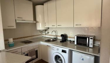 Cálido apartamento con PISCINA y garaje - Photo 4, toaster