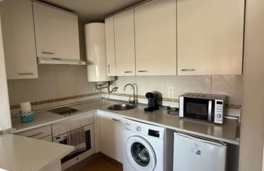 Cálido apartamento con PISCINA y garaje - Foto 4