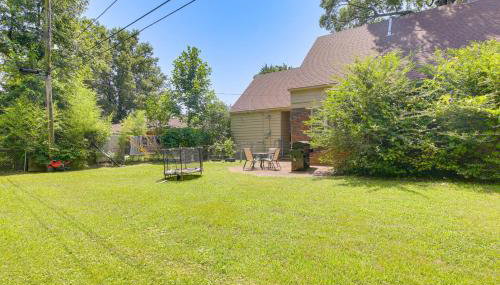Stay and Play in Memphis Family Home with Yard! - Foto 2